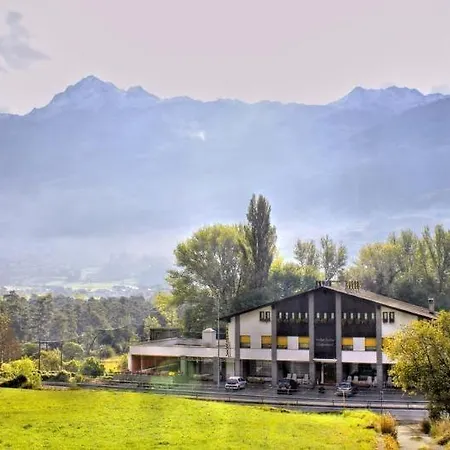 Hotel Sarre
