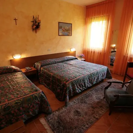 Hotel Sarre Hotel 3*