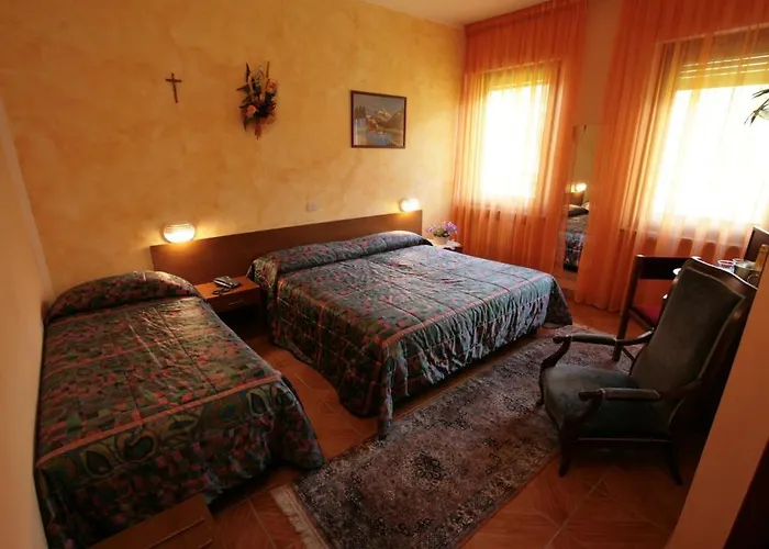 Hotel Sarre Hotel 3*